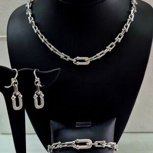 Elegant Silver Jewelry Set